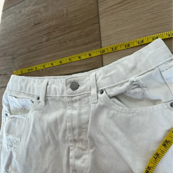 Wild Fable High Rise Distressed White Denim Shorts Size 12 - Picture 7 of 9